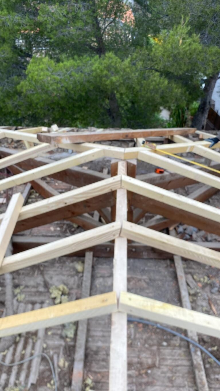 Charpente – chantier Couvreur Montauroux RB
