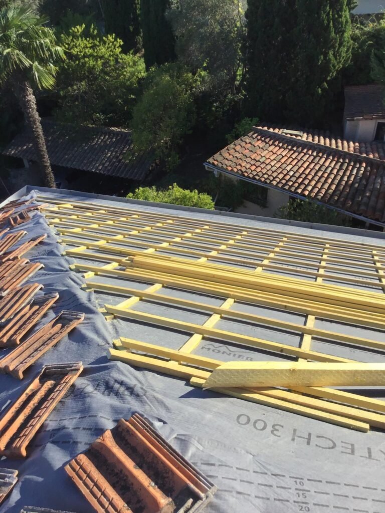 Rénovation – chantier Couvreur Montauroux RB